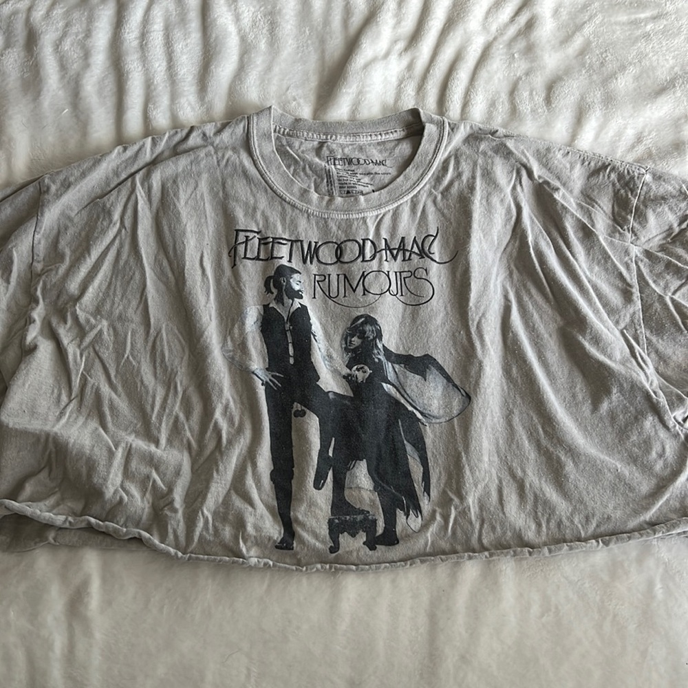 Graphic crop tee